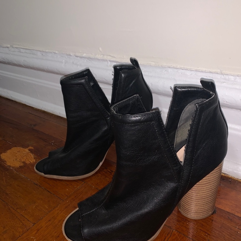 Sandals boots